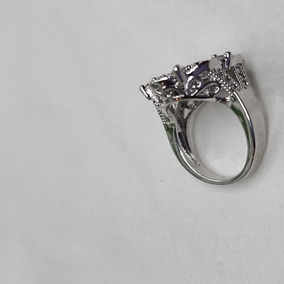 VINTAGE DIAMOND ART DECO RING - Picture 9 of 11